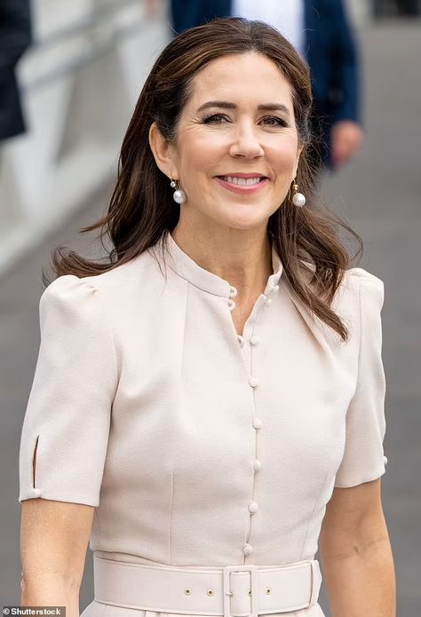 Royal Engagement Rings, Mary Donaldson, Mary Of Denmark, Queen Margrethe Ii, Fresh Makeup, Princess Eugenie, Royal Engagement, Crown Princess Victoria, Crown Princess Mary