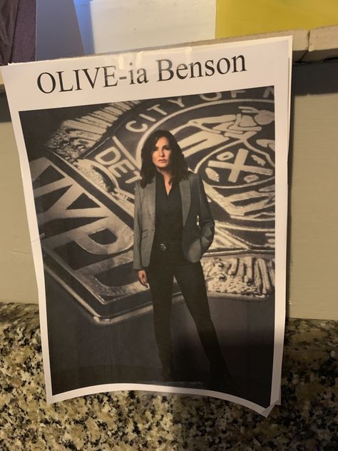 OLIVE-ia Benson - bowl of olives. Pretty simple. Law And Order Svu Party Theme, Law Order Svu, Elite Squad, Special Victims Unit, Commitment Ceremony, Law And Order Svu, 25th Birthday, Themed Birthday Party, Law And Order