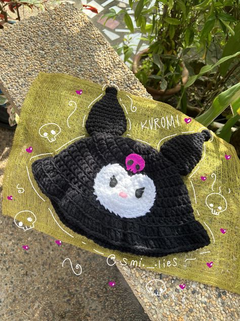 A crochet bucket hat that is kuromi inspired Croket Aesthetic, Kuromi Beanie Crochet Pattern, Sanrio Bucket Hat, Kuromi Bucket Hat Crochet, Kuromi Hat Crochet Pattern, Kuromi Beanie Crochet, Sanrio Crochet Hat, Crochet Kuromi Hat, Crochet Ideas Hat