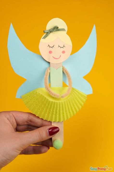 Craft Stick and Cupcake Liner Fairy Craft - Easy Peasy and Fun Fairy Craft Preschool, Fairy Art Preschool, Tinkerbell Craft, Fairy Tale Crafts For Kids, Fairy Art Projects For Kids, Fairy Crafts For Kids, Fairy Gift Ideas, Fairytale Crafts, Stick Craft Ideas