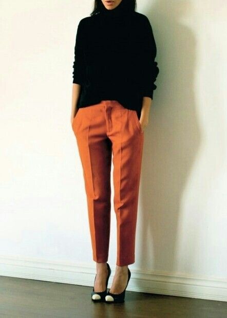 Minimalisticky Chic, Pantalon Orange, Orange Pants, Smart Casual Style, Pant Trends, Moda Chic, Mode Casual, Business Outfit, Work Wardrobe