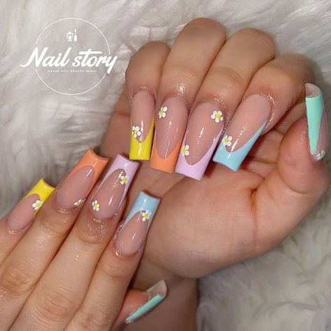 Colorful Nails With Flowers, Spring Acrylic Nails Square Long, Trendy Spring Nails Square, Spring Pastel Nails Acrylic, Square Flower Nails, Pastel Acrylic Nails, Springtime Nails, Nail Story, 16 Nails