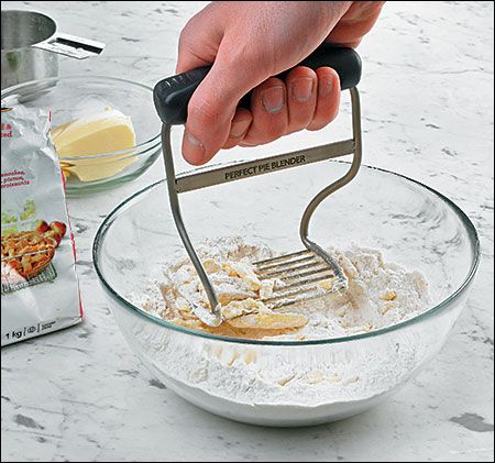 Pastry Blender - Gardening Pastry Kitchen, Ninja Blender, Lawn Tools, Lee Valley, Cooking Supplies, Pastry Blender, Pastry Dough, Garden Lawn, Kitchen Hacks