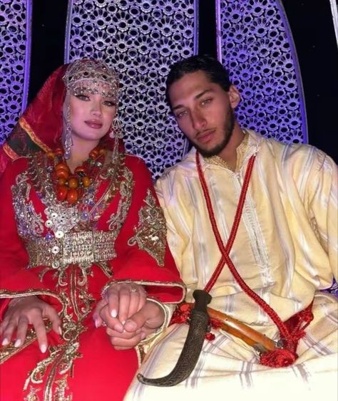 Moroccan Weddings, Traditional Moroccan Wedding, Amazigh Jewelry, Moroccan Traditional Dress, Successful Women Style, Morocco Culture, Moroccan Clothes, Tunisian Clothes, Moroccan Aesthetic