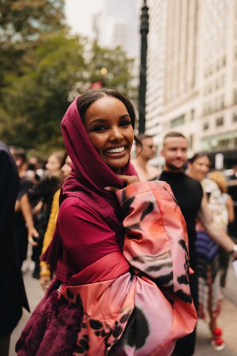 Street Style at New York Fashion Week: September 2023 [PHOTOS] – WWD Street Style 2023, Fashion Week 2023, New York Street Style, Nyfw Street Style, Style 2023, Fashion Life, Spring Street Style, Hottest Fashion Trends, New York Street