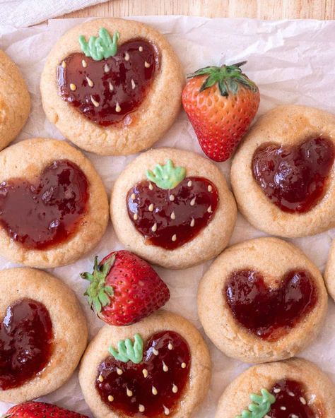 cute strawberry thumbprint cookies 🥹🍓 comment “cookie” for the free recipe sent straight to your DMs! (Must be a public acct or following me for it to go through) #BitesByBianca #ThumbprintCookies #LongIslandBlogger #LongIslandFoodie #NYCFoodBlogger Cute Easy Recipes, Strawberry Thumbprint Cookies, Chocolate Macarons, Thumbprint Cookies Recipe, Baking Decorating, Jam Cookies, Soft Sugar Cookies, Strawberry Filling, Cookies Chocolate