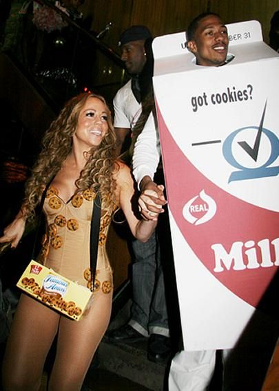 Mariah Carey and Nick Cannon  #HalloweenCostumeIdeas Got Milk?!! Mac Outfit, Halloween Couple Ideas, Celebrity Couple Costumes, Cute Halloween Costume Ideas, Halloween Couples Costumes, Fun Halloween Costumes, Cookie Costume, Handmade Halloween Costumes, Costume Closet