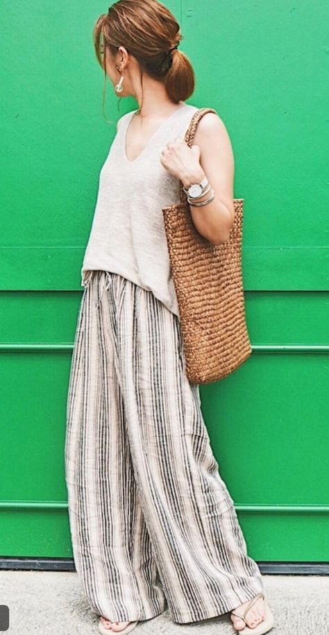 Japanese Fashion Minimalist Chic, Japanese Fashion Minimalist, Bali Design, Relaxed Outfit, Casual Day Outfits, Japanese Fashion, Comfortable Outfits, Parisian Style, Daily Outfits