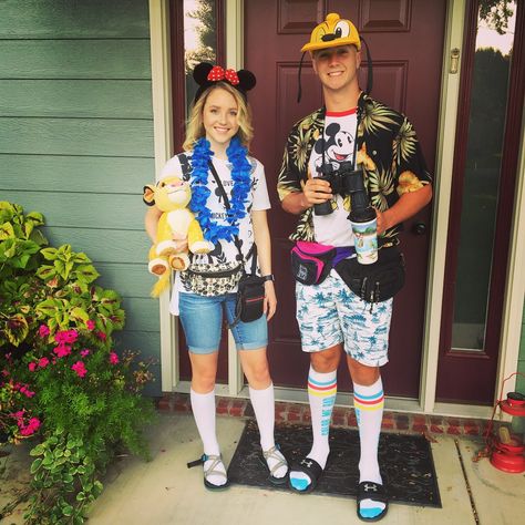 Tacky Tourist Costume Tourist Dress Up Day, Tacky Tourist Costume, Tourist Halloween Costume, Bad Taste Outfit, Tacky Day, Tourist Costume, Tacky Tourist, Halloween Costume Disney, Easy Couple Halloween Costumes