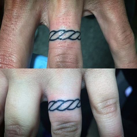 Rope Finger Tattoo, Rope Tattoo For Men, Rope Tattoo Design, Tatoo Ring, Pinky Tattoo, Wedding Ring Finger Tattoos, Rope Tattoo, Rope Wedding Band, Wedding Band Tattoo