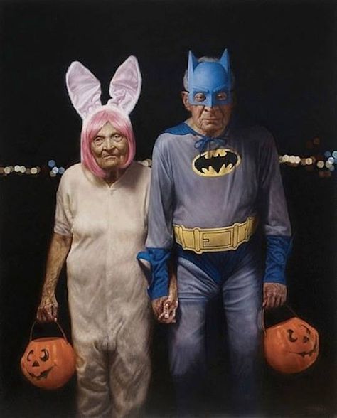 Halloween Memes, Growing Old Together, Old Couples, Foto Tips, Trick Or Treater, Two People, Growing Old, American Artists, Make Me Smile