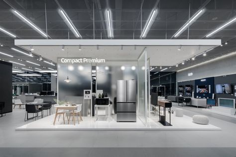 Samsung Digital Plaza by Betwin Space Design, Yongin – South Korea Samsung Exhibition Booth, Company Decoration, Samsung Store, Digital Retail, Retail Space Design, Electrical Conduit, Retail Concepts, Exhibition Booth Design, Showroom Design