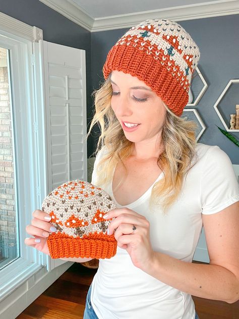 Crochet Mushroom Hat Pattern, Mushroom Hat Pattern, Crochet Mushroom Hat, Easy Crochet Cowl, Crochet Colorwork, Large Crochet Hooks, Christmas Easy, Fall Crochet Patterns, Mushroom Hat