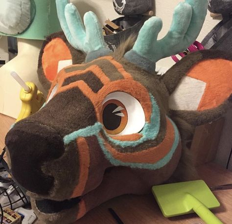 Deer Fursuit Head, Deer Fursuit, Deer Fursona, Unique Fursuits, Fursuit Making, Fursona Ideas, Cat Mask Diy, Fursuit Ideas, Fursuit Paws