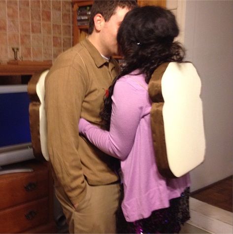 Peanut Butter Jelly Costume, Peanut Butter And Jelly Costume, Diy Halloween Couples, Awesome Costumes, Halloween Couples, Couple Costume, Couple Costumes, Hallowen Costume, Costume For Halloween