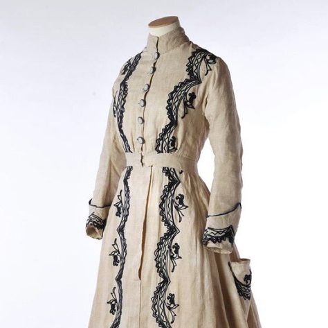 1840s Dress, 1870s Dress, Informal Attire, 1870s Fashion, Tea Gown, Bustle Dress, Tennis Outfit, Chain Stitch Embroidery, Historical Dress