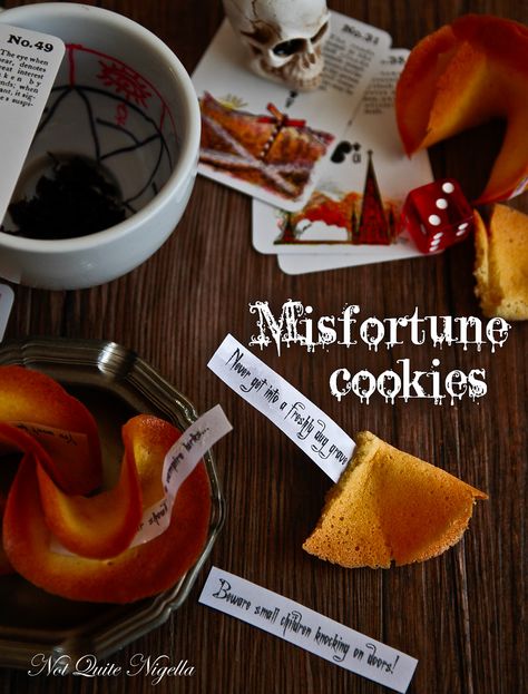 Misfortune Cookies @Lorraine Elliott Misfortune Cookies, Halloween Wedding Reception, Cookies For Halloween, Asian Sweets, Harry Potter Food, Cupcake Tray, Spooky Party, Cookies Easy, Fortune Cookies