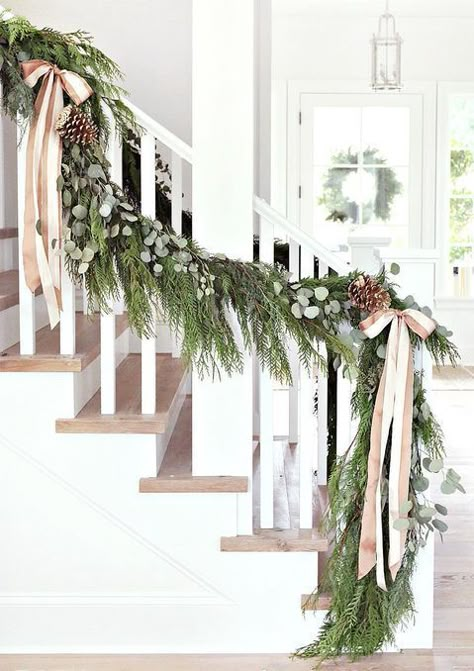 20 Gorgeous Holiday Decor Ideas | Holiday decorations for Christmas 2016 - oversized garland with pinecones + satin bows on the staircase Julkransar Diy, Christmas Stairs, Christmas Staircase, Noel Christmas, Merry Little Christmas, Holiday Inspiration, Christmas Love, Christmas Deco, Christmas Joy