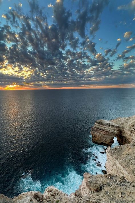 Sunset at Kalbarri National Par, Western Australia. Dunsborough Western Australia, Kalbarri National Park, Cool City, City Island, Beach Inspo, Wine Food, Inspo Pics, Slide Show, Dream Lifestyle