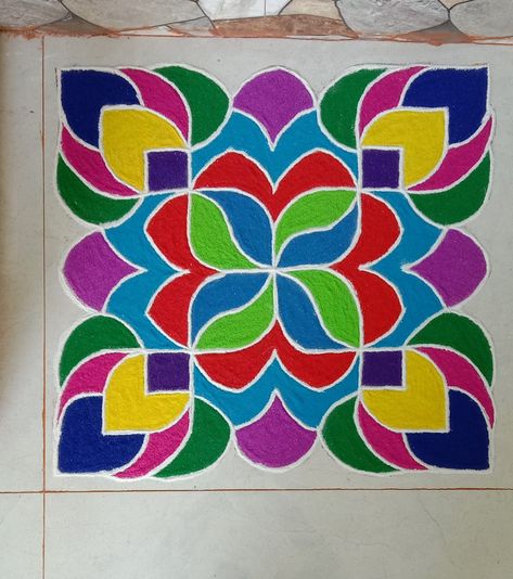 Dots Rangoli With Colors, Dot Rangoli With Colour, Rangoli Designs Dots, Geometric Rangoli, Entrance Rangoli, Drawing Rangoli, Dot Rangoli, Very Easy Rangoli Designs, Rangoli Designs Photos