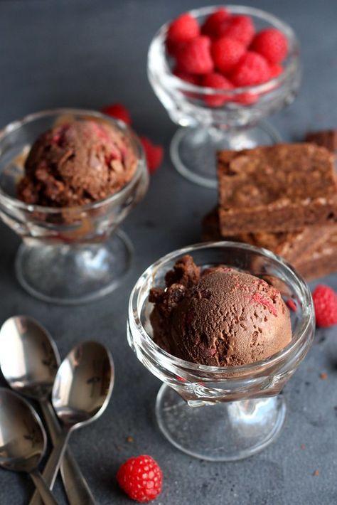 Chocolate Raspberry Ice Cream, Chocolate Brownie Ice Cream, Raspberry Dark Chocolate, Dark Chocolate Raspberry, Dark Chocolate Ice Cream, Fruity Recipes, Raspberry Ice Cream, Dark Chocolate Brownies, Brownie Ice Cream