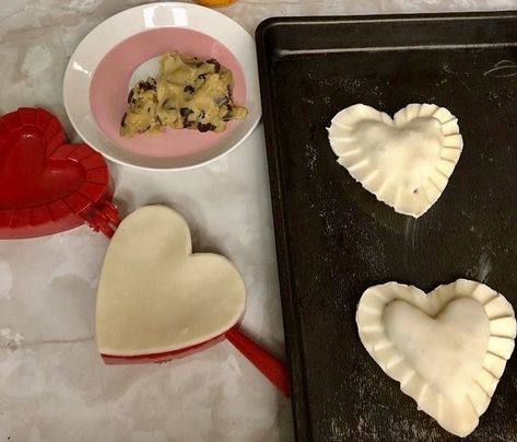 Heart Empanadas, Mini Empanadas, Food Tool, Mini Pies, Heart Shapes, Sugar Cookie, Pie, Baking, Tools