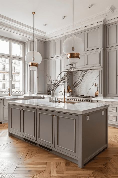 modern sleek french kitchen French Kitchen Ideas, Kitchen Classic Modern, Modern French Kitchen, Neo Classic Kitchen, French Kitchen Design, Kitchen Styles French, Modern Classic Kitchen, Luxurious Kitchens, Classical Kitchen