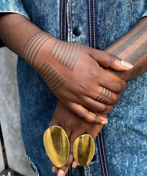 African Outline Tattoo, Nigerian Tattoo Ideas For Women, Afrocentric Tattoos For Women, Adinkra Tattoo, African Sleeve Tattoo, Dark Skin Tattoo, African Tattoo, Armband Tattoos, Blackout Tattoo