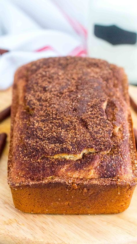 Snickerdoodle Bread is like a giant, soft and tender Snickerdoodle Muffin that has been topped with a hefty amount of sweet cinnamon sugar. #snickerdoodle #dessertrecipes #holidayrecipes #easyrecipe #christmasrecipes #sweetandsavorymeals Yummy Muffins, Snickerdoodle Bread, Cinnamon Banana Bread, Bread Cinnamon, Bread Banana, Yummy Bread, Baking Breads, Baked Desserts, Breakfast Pastry