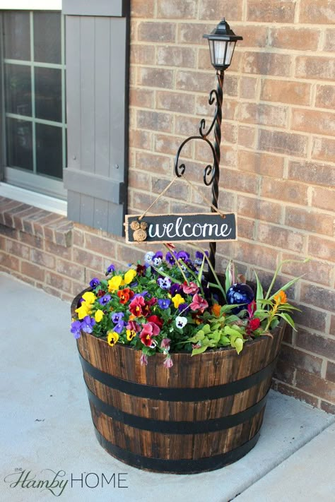 Whiskey Barrel Planter, Country Decor Ideas, Spring Porch Decor, Barrel Planter, Shabby Chic Home Decor, Summer Porch, Have Inspiration, Shabby Chic Home, Front Porch Decorating