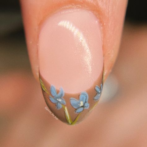 These remind me of a Phoebe Bridgers song
Spooky halloween nails 2025 nail art gel nails gel nail art inspo ghost nails garden ghosts floral ghosts art designs vintage looking nails halloween nails vintage halloween nails french tips ash brown detailed nail art aesthetic blue flowers halloween ghost nails fall 2024 nails october nail inspo Halloween Nails French, Phoebe Bridgers Song, Halloween Ghost Nails, Aesthetic Blue Flowers, Nails 2025, Nail Art Gel Nails, Ghosts Art, Art Gel Nails, Nail Art Aesthetic