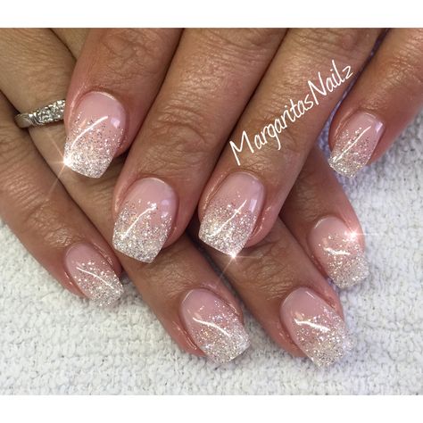 Diamond ombré nails White And Silver Ombré Nails, Sparkly Ombre Nails Short, Hombre Nails Ombre Winter, Pretty Ombre Nails Short, Glitter Tip Nails Ombre, Pink And White Ombre Nails With Glitter, White Glitter Ombre Nails, Ombre Nail Designs Short, Nude Ombre Nails With Glitter