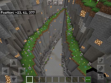 Ravine Base Minecraft, Minecraft Ravine House, Minecraft Ravine Base, Minecraft Ravine Ideas, Minecraft Ravine, Minecraft Base, Cottagecore Minecraft, Minecraft Interior Design, Minecraft Cottage