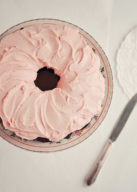 Dark chocolate chiffon cake with rosewater frosting. Chocolate Chiffon Cake, Frosted Cake, Cake Brownie, Torte Cupcake, Food Aesthetics, Slow Cooker Desserts, Smitten Kitchen, Bountiful Harvest, Chiffon Cake