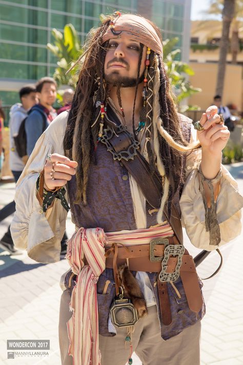 https://flic.kr/p/Snctq7 | Wondercon 2017 Cosplay Captain Jack Sparrow | Cosplay  Wondercon 2017 Captain Jack Sparrow From Disney's The Pirates Of The Caribbean Manny Llanura Photography www.mannyllanura.com/ Jack Sparrow Halloween Costume, Jack Sparrow Halloween, Jack Sparrow Cosplay, Jack Sparrow Costume, The Pirates Of The Caribbean, Pirate Halloween Costumes, Pirate Hats, Captain Jack Sparrow, The Pirates