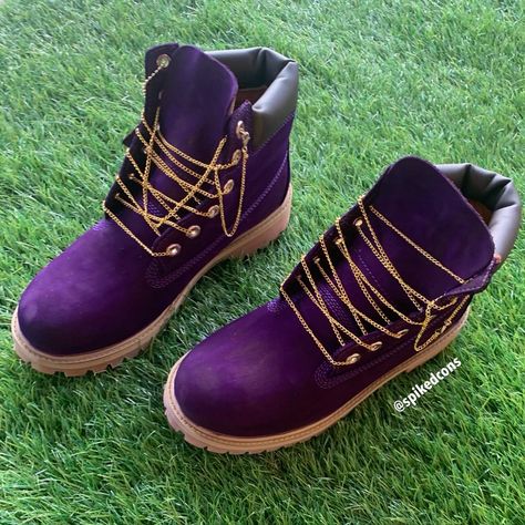 Custom Timberland Boots (purple-dyed) wirh gold chain laces #bootsforwomen #boots #customshoes #womenfashion #womenstyle #timberland Timberland Boots Women Outfit, Purple Timberland Boots, Spider Man Shoes, Custom Timberland Boots, Dark Lighting, Timberland Boots Outfit, Timberland Boots Mens, Purple Boots, Timberland Boots Women