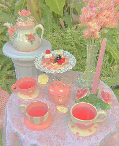 cottagecore, cottage, fairy, fairycore, pastel, nature, aesthetic Pastel Fairy Aesthetic, Pastel Nature Aesthetic, Pastel Cottagecore Aesthetic, Fluttershy Outfit, Hanami Picnic, Playhouse Garden, Tiktok Images, Kawaii Desserts, Pastel Cottagecore