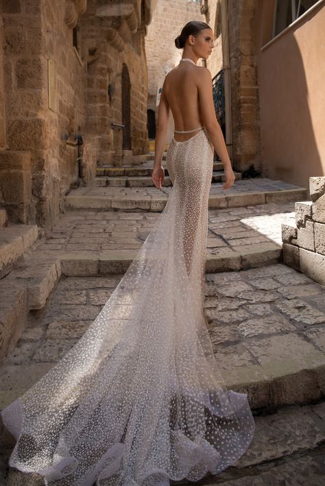 Open Back Mermaid Wedding Dress, Halter Neck Wedding Dress, Timeless Wedding Gown, Long Mermaid Dress, Neck Wedding Dress, Mermaid Wedding Dresses, Fit And Flare Wedding Dress, Stunning Wedding Dresses, Evening Dress Fashion