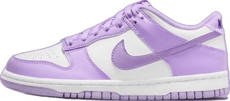 Purple Dunk Low, Purple Dunks, Nirvana Aesthetic, Shuffles Preppy, Aesthetic Ootd, Preppy Shoes, Preppy Pink, Shoe Wishlist, Nike Models