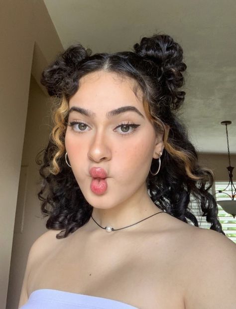 Half Up Space Buns Curly Hair, Curly Hair Space Buns Half Up, Half Up Half Down Space Buns Curly Hair, Two Buns Curly Hair, Green Eyes Curly Hair, Curly Hair Space Buns, Space Buns Curly Hair, Curly Space Buns, 90's Makeup