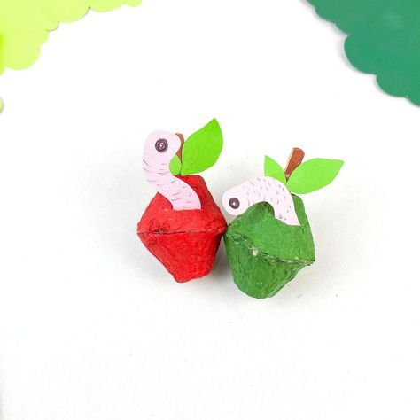 3d Apple Crafts Preschool, Apple Core Craft, Ripped Paper Apple Craft, 3d Apple Basket Craft, Torn Paper Apple Craft, September Crafts, Acorn Crafts, Apple Craft, Name Crafts