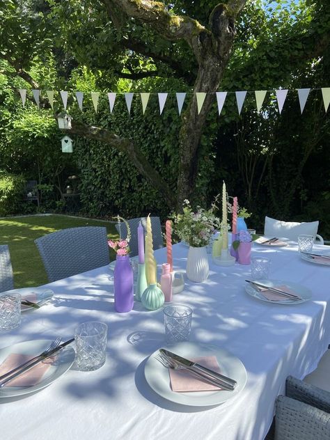 Pastel Theme Party, 17th Birthday Ideas, Birthday Aesthetic, Pastel Birthday, Birthday Dinner Party, Dinner Party Summer, Pastel Party, Night Summer, Picnic Birthday