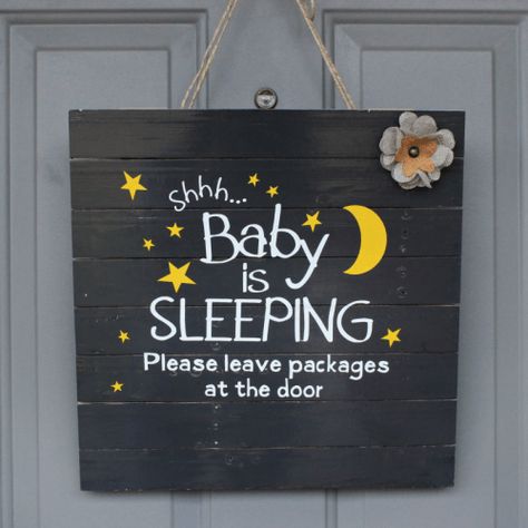 Baby Sleeping Sign for the front door! great to get people to knock! Print And Cut Silhouette, Silhouette Challenge, Dad Presents, Baby Sleeping Sign, Baby Delivery, Katherine Kelly, Nap Queen, Princess Party Favors, Door Hanger Template