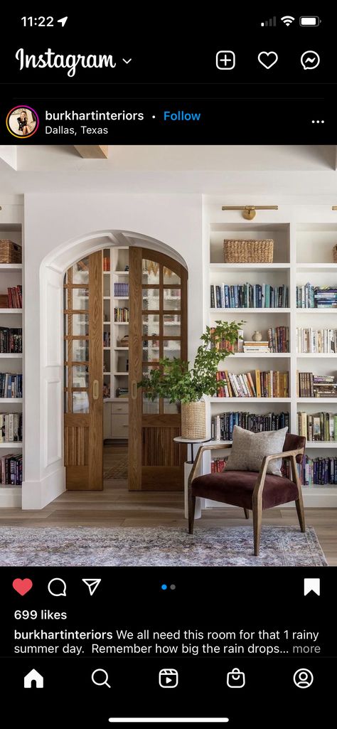 Mediterranean Library, Spanish Interior, Spanish Modern, Pantry Doors, Library Room, Room Of One's Own, Home Libraries, Mediterranean Homes, Library Design