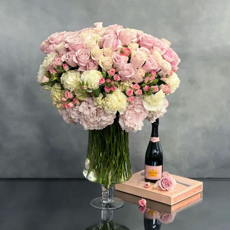 Celebrate Thanksgiving with a stunning 28-inch arrangement of pale pink roses and peonies in an elegant glass vase. A luxurious touch for your holiday table. Roses And Peonies, Pale Pink Roses, Transparent Design, Holiday Table, Holiday Tables, Touch Of Modern, Pale Pink, Pink Roses, Peonies