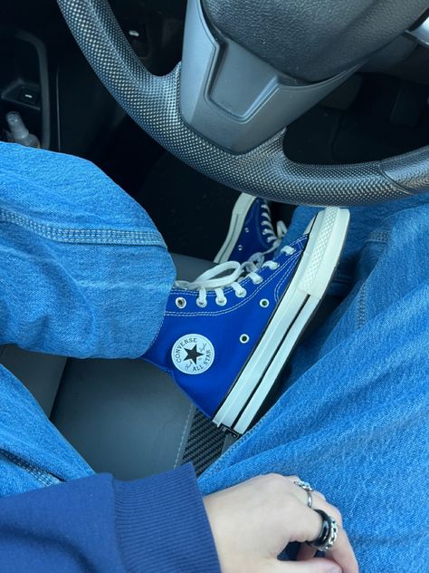 Royal Blue Platform Converse, Dark Blue Platform Converse, Navy Blue Platform Converse, Outfit With Blue Converse, Royal Blue Converse Outfit, Dark Blue Converse Outfit, Converse Blue Outfit, Blue Converse Outfit Men, Rush Blue Converse