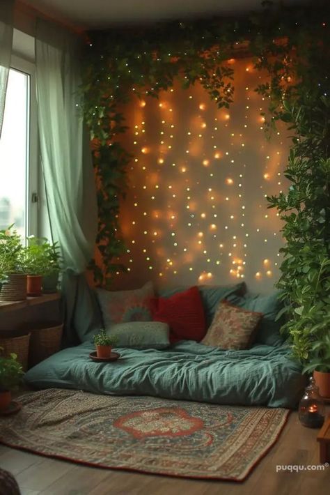 Vintage Apartment Decor, Vibey Apartment, Serenity Color, Modern Bedroom Ideas, Vintage Apartment, Furniture Architecture, Bohemian Living Rooms, Dorm Wall Decor, Dorm Walls