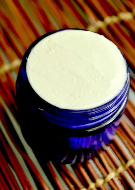 This Cocoa Butter Lotion Recipe contains no beeswax and is easily done whipped. It is a rich body butter perfect for dry skin and for preventing stretch marks. Cocoa Butter Lotion Recipe, Cocoa Butter Recipes, Face Cream Recipe, Cocoa Butter Lotion, Raw Cocoa Butter, Shea Butter Body Lotion, Body Care Recipes, Homemade Body Care, Cinnamon Red