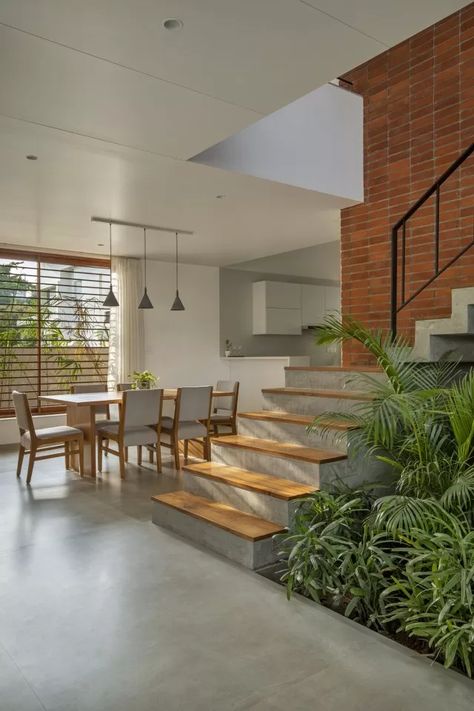 This House is Developed Around a Courtyard, a Core Space which Casts Multi-Level Interactions | Traanspace Interior Courtyard House, Interior Courtyard House Plans, Interior Courtyard, Courtyard House Plans, Interior Design Your Home, Courtyard Design, Dream Life House, Kerala House Design, House Arch Design