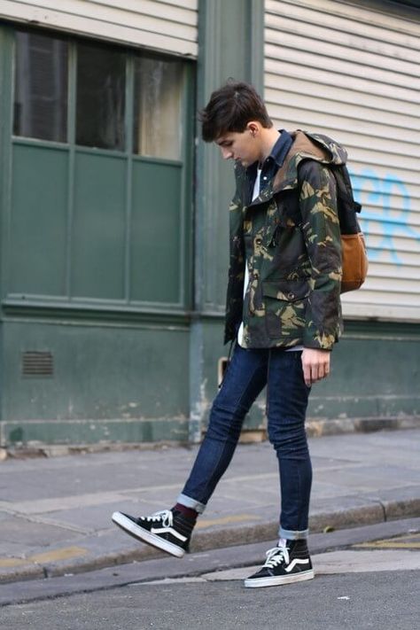 Ways to Wear: Vans Sk8 Hi Vans Sk8 Hi Outfit, Sk8 Hi Outfit, Vinter Mode Outfits, Estilo Vans, Superenge Jeans, Cut Hairstyles, Vans Outfit, Anti Ageing, Camo Jacket